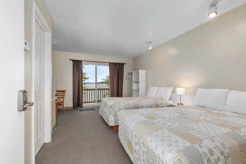 Upper level is only accessible by stairs. Two double beds with balcony