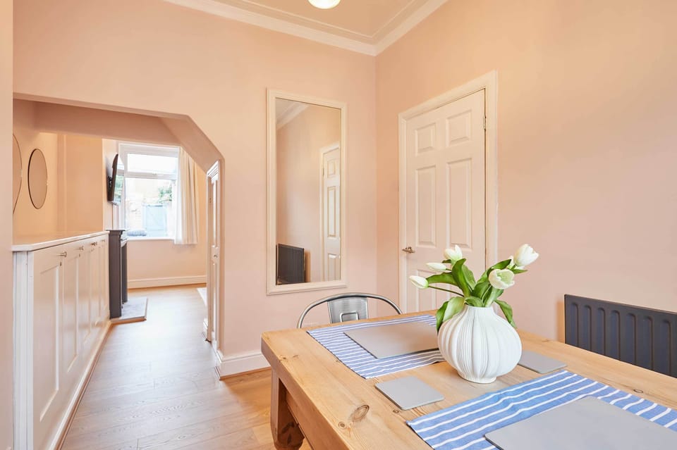 Horner Street, Clifton - Host & Stay