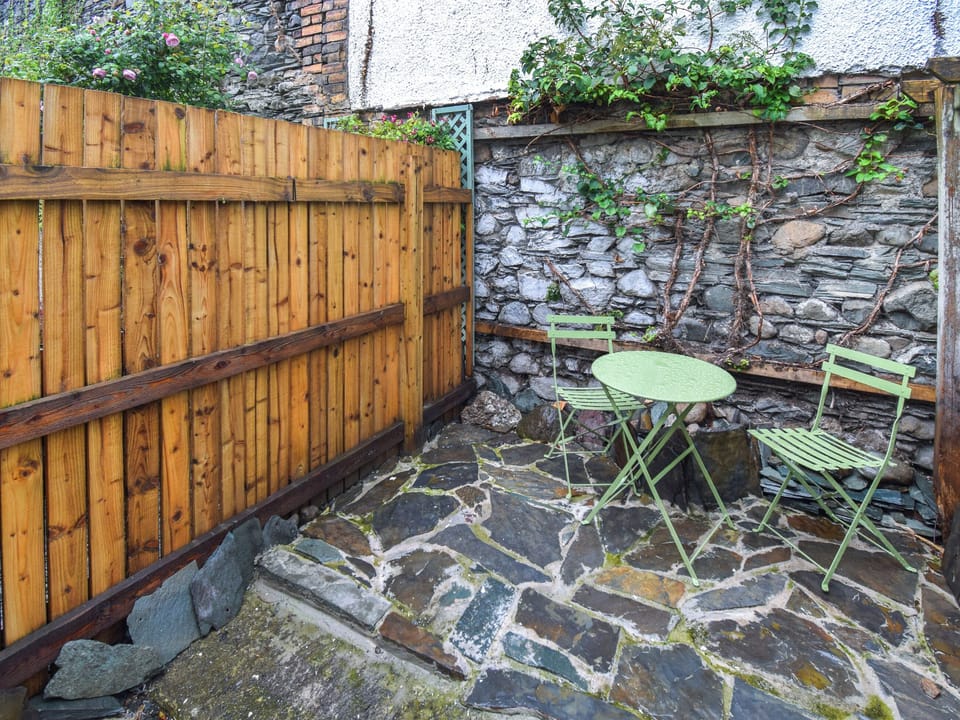 Sitting-out-area | Hideaway Cottage, Keswick