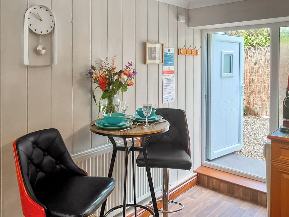 Kitchen/diner | The Old Post House Annex - Axbridge Holidays, Axbridge, near Weare