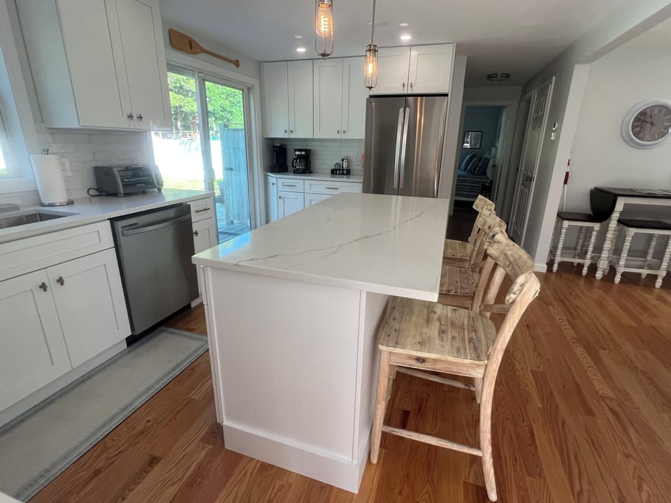 A large quartz island is perfect for gatherings