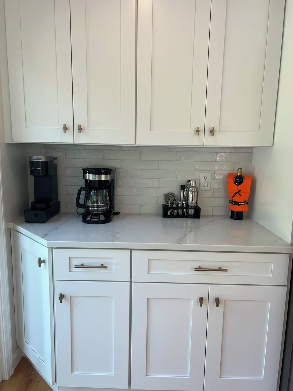 Coffee and bar area