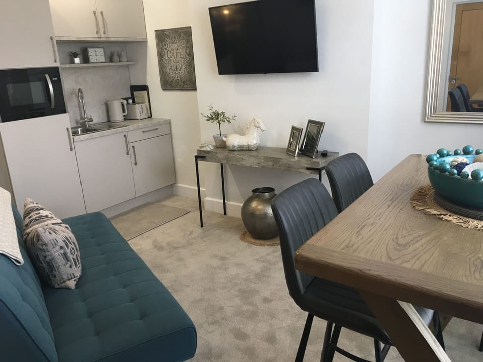 Apartment 2 Dining