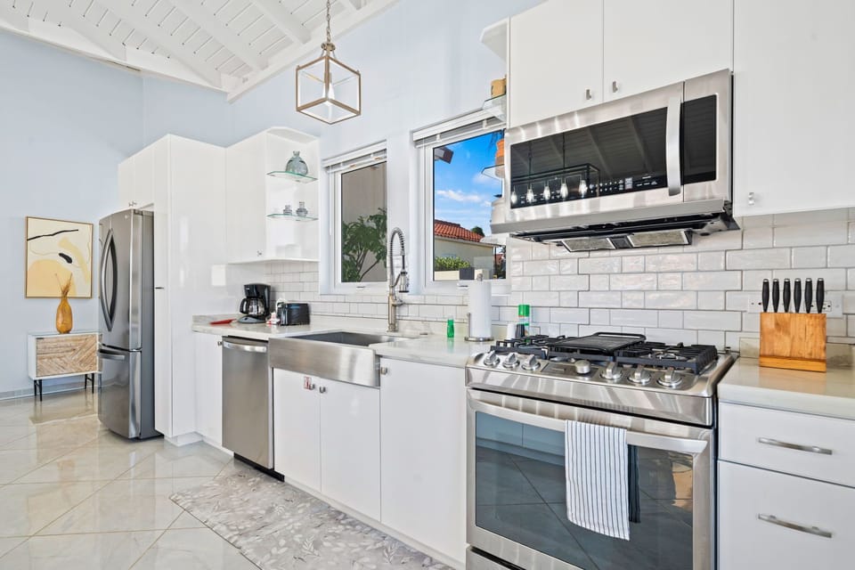 Kitchen has everything you need to make delicious meals