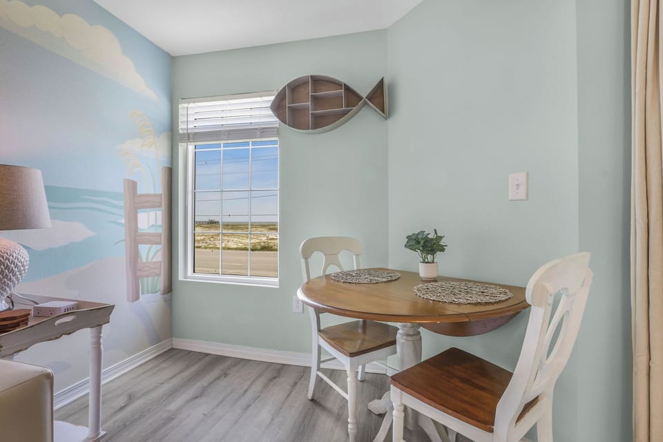Dining seating for 6 with 55" smart tv and board games provided