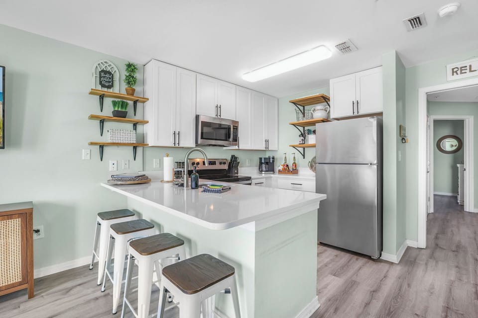 Fully stocked kitchen to prepare meals during your beach vacation