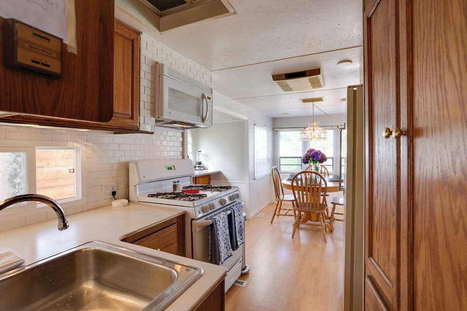 Dining Table | Kitchen