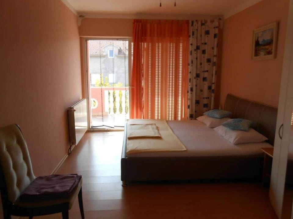 Cozy, spacious bedroom, here you get the comfort to make your stay stress- free.