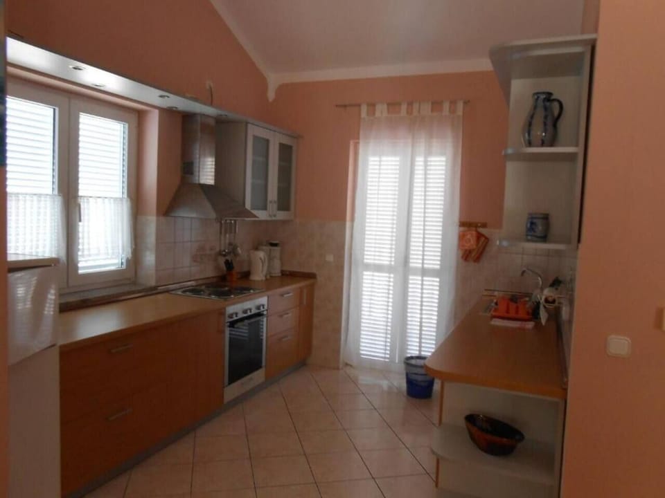 Cozy, spacious apartment, here you get the comfort to make your stay stress- free.