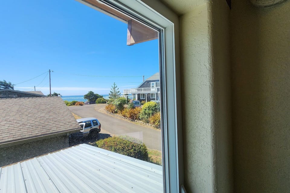 Ocean peek from the loft.