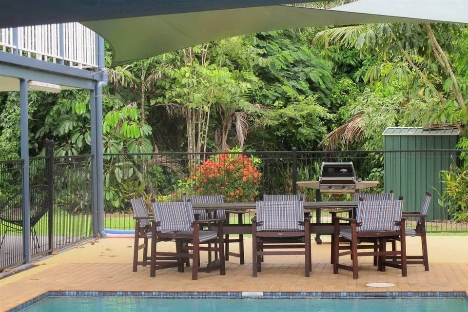 Apollo Jewel No 5-8 Budget BBQ Area