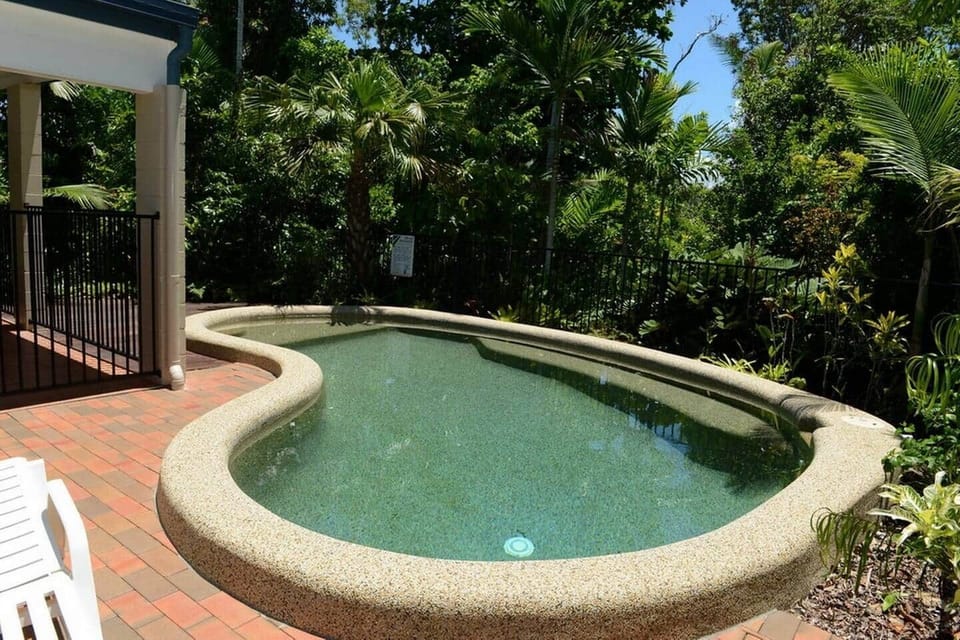 Apollo Jewel No 1 to 4 - tropical pool