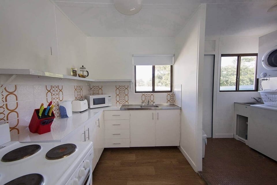 Apollo Jewel No6 - Kitchen Laundry