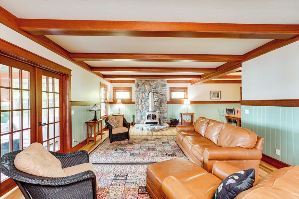 Free Soil Vacation Rental | 6BR | 6BA | 4,500 Sq Ft | 2 Steps to Enter