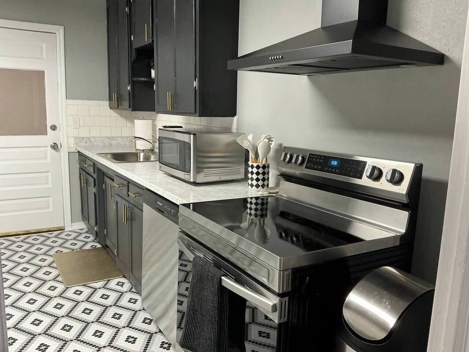 Kitchen (2)
