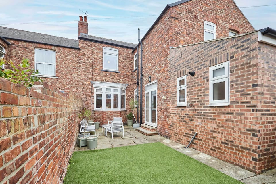 Bristol Avenue, Saltburn-by-the-Sea - Host & Stay