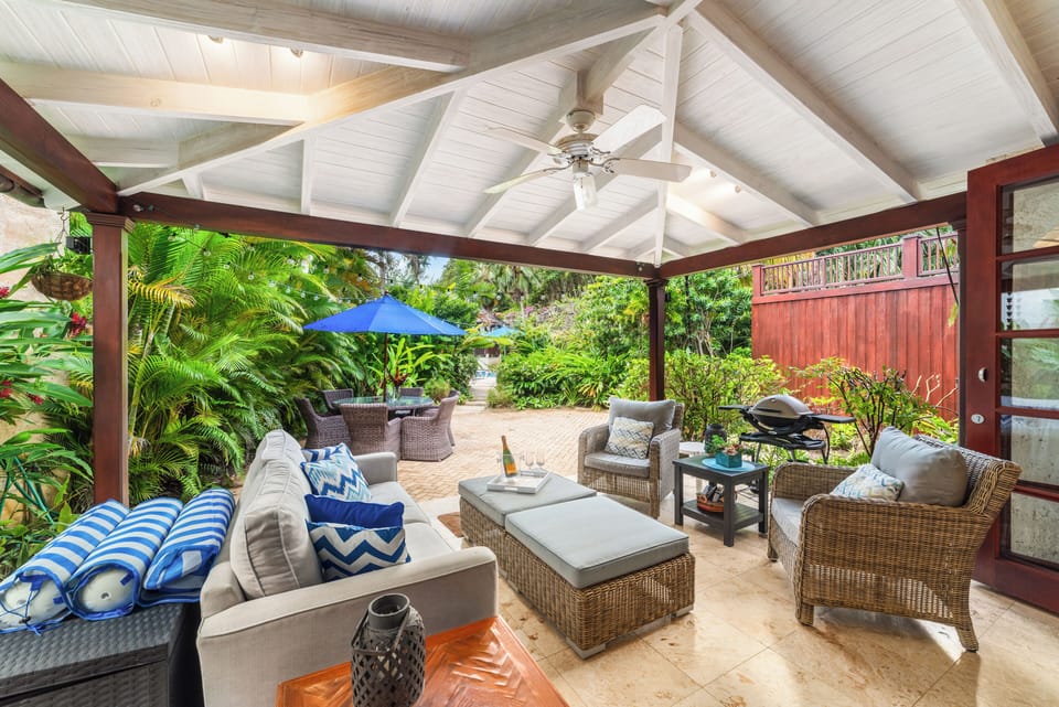 Covered private terrace , perfect for sundowners