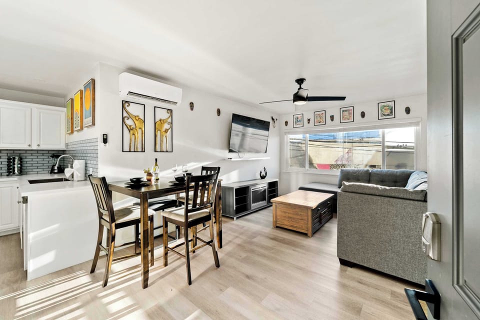 Open-plan living & dining ✨🛋️