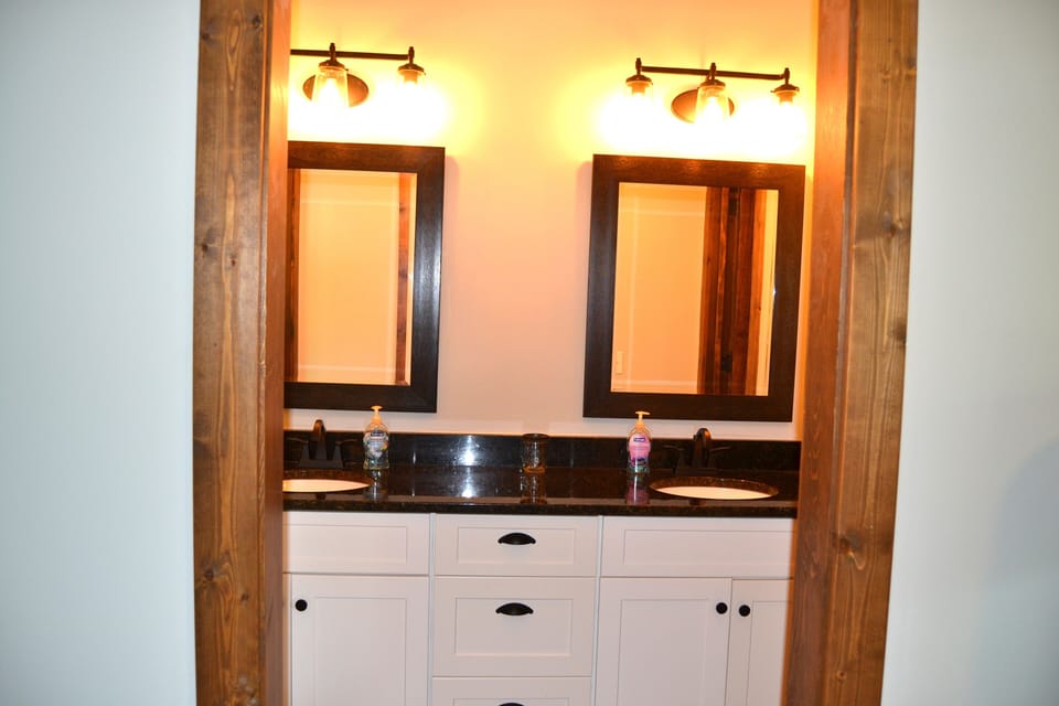 Ensuite - Primary Bed and Bath.