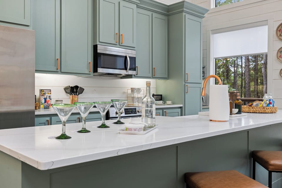 Kitchen and Peninsula