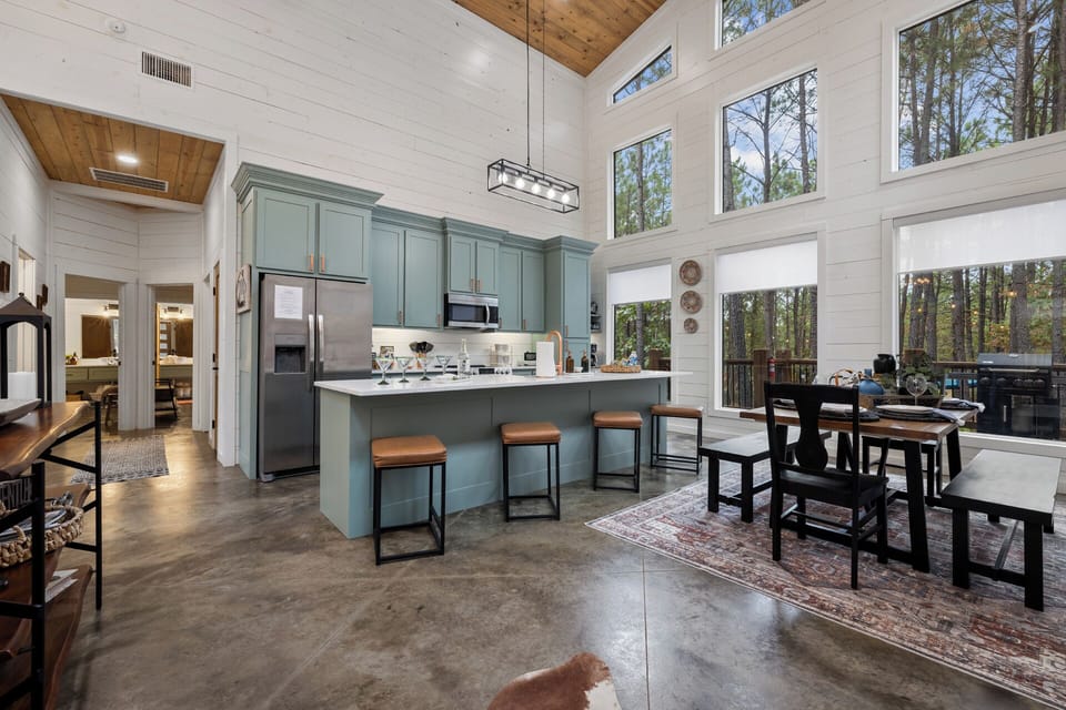 Kitchen and Dinning Room View