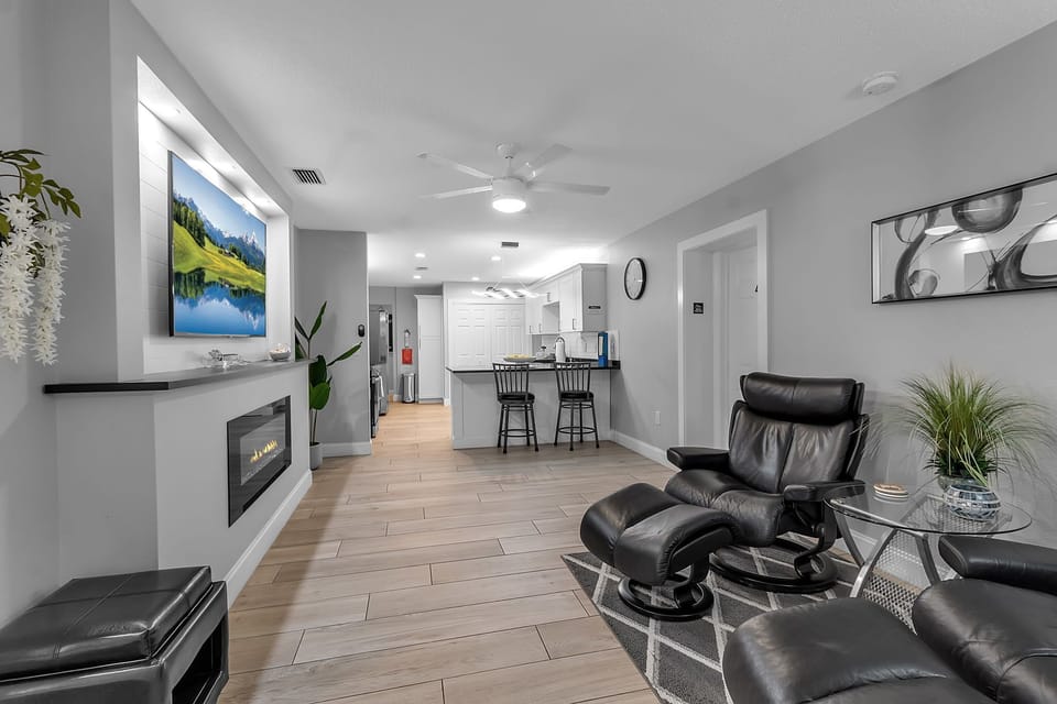 Shared Common Area Looking Into Kitchen
