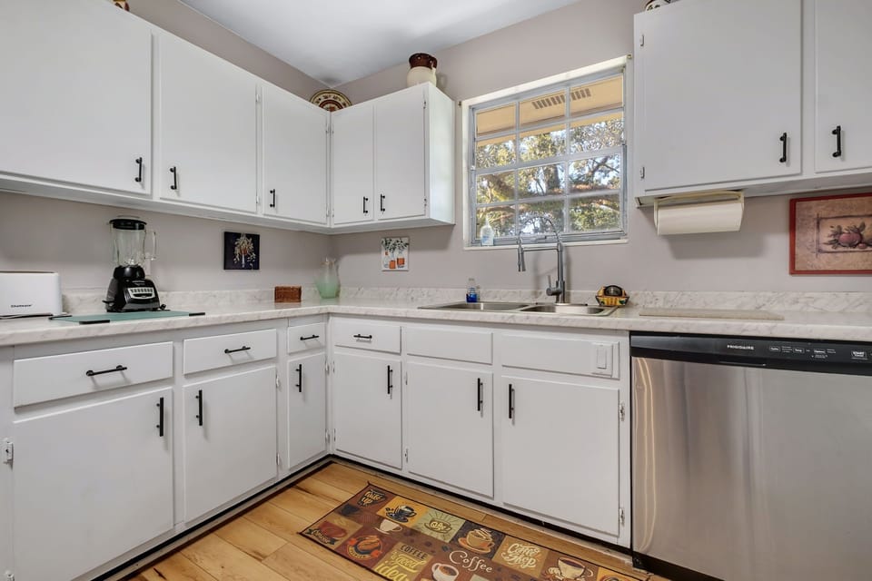 Kitchen (2)