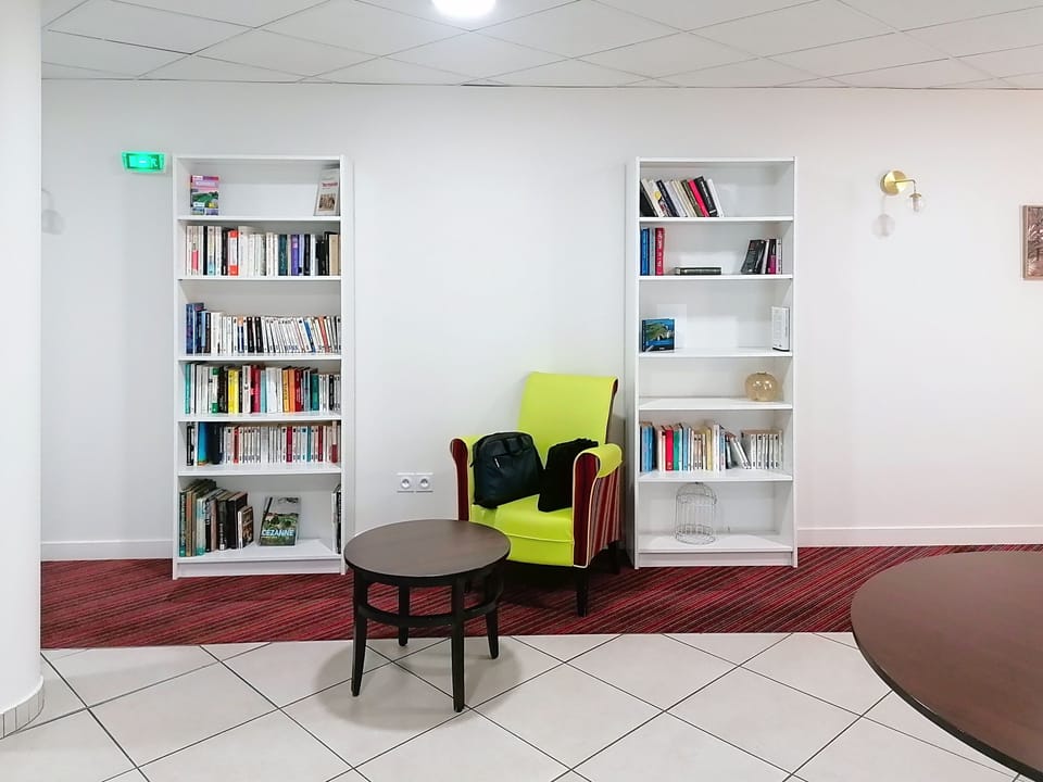 Reception lounge offering a relaxed seating area for guests.