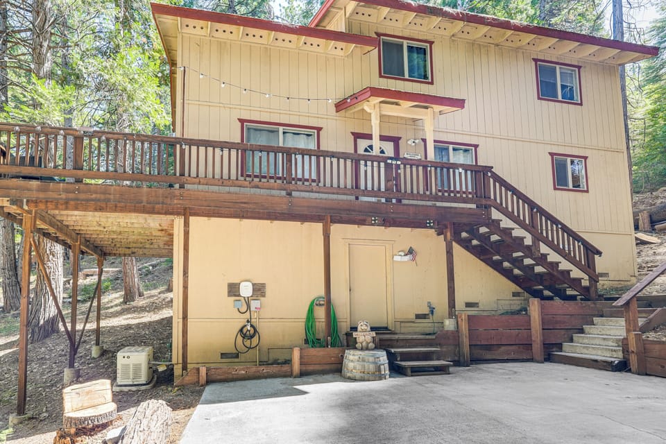 Exterior | 2-Story Cabin | Driveway Parking (4 Vehicles) | Trailer Parking