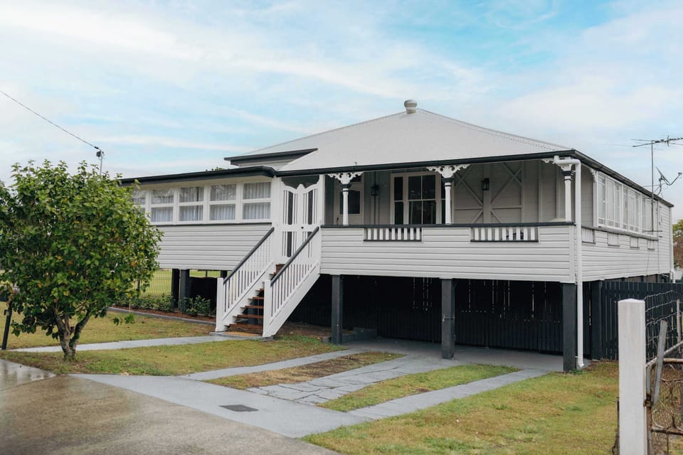 17 Cothill. spacious exterior