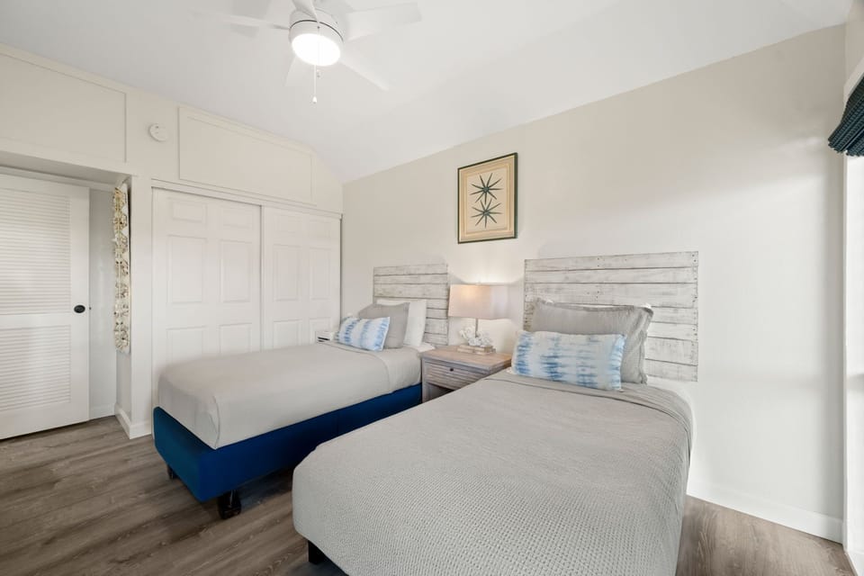 Twin Bedroom with Portable AC