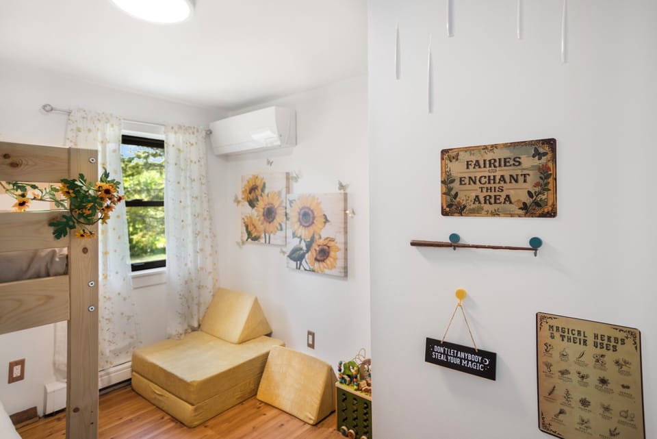 3rd Bedroom with bunk bed + Sleeping pad