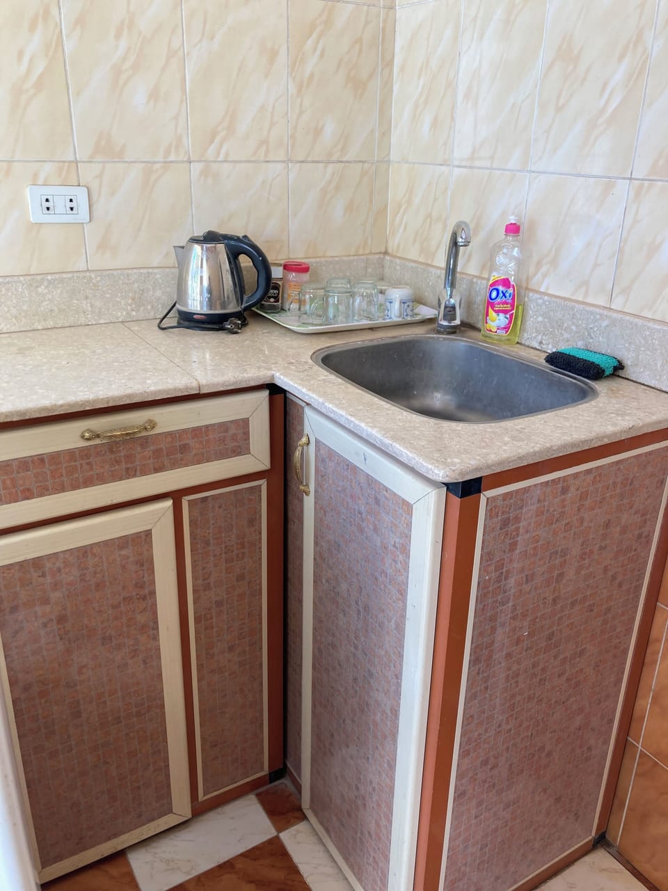 Poolside kitchenette