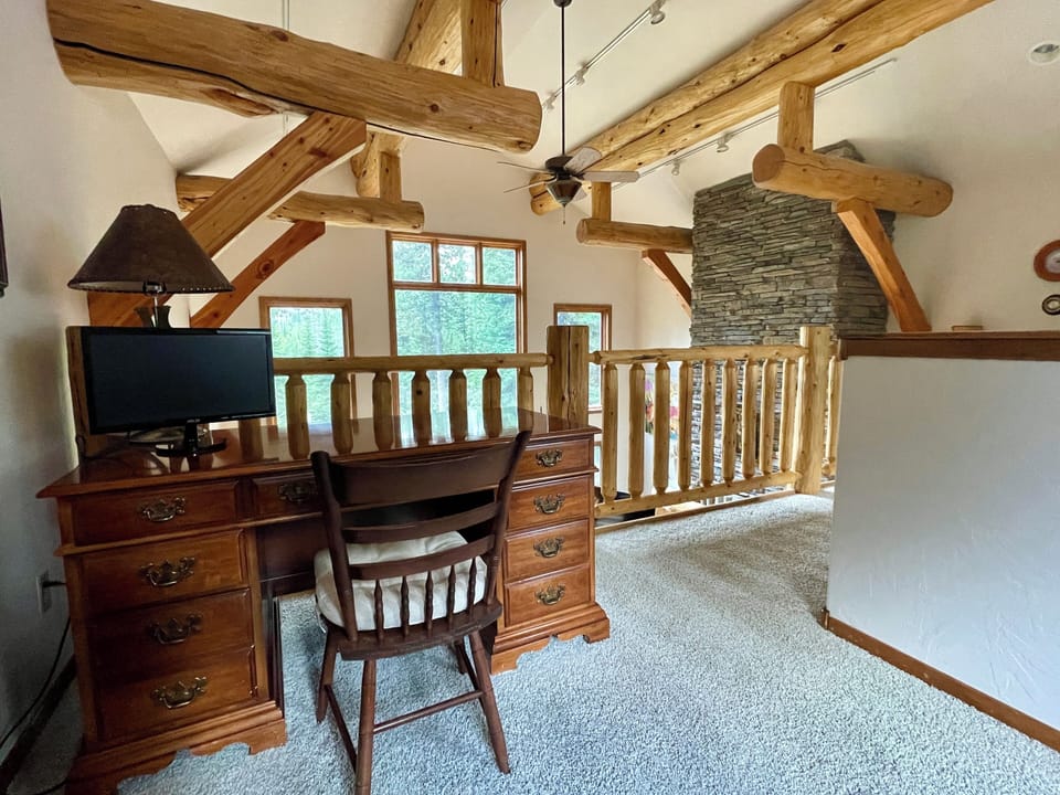 Upper level office area (2)