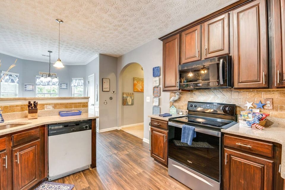 Kitchen | 1st Floor | Keurig & Drip Coffee Makers | Dishwasher | Spices