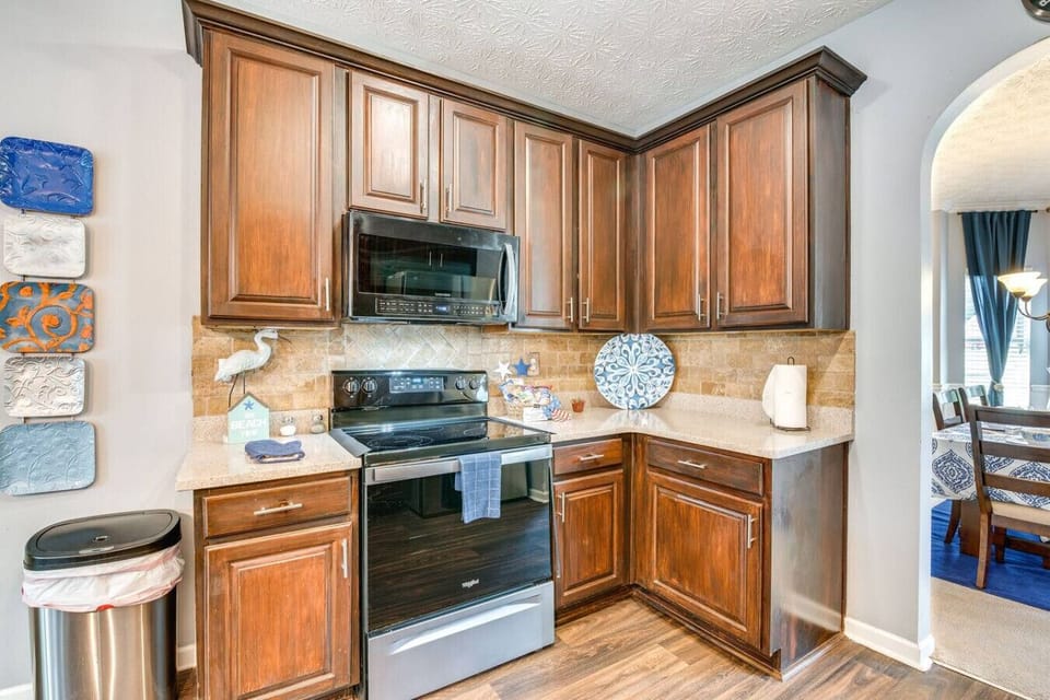 Kitchen | 1st Floor | Keurig & Drip Coffee Makers | Dishwasher | Spices