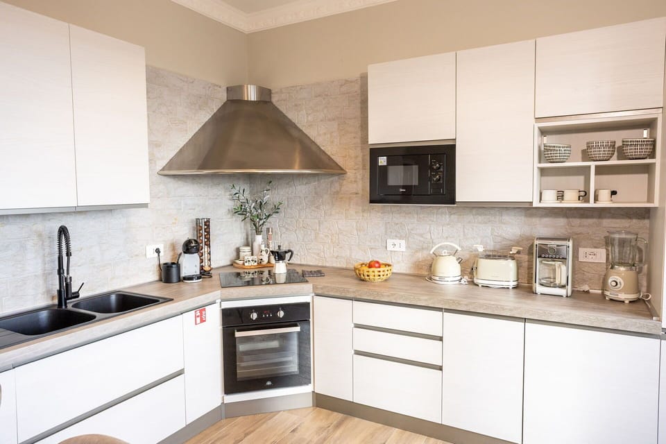 Dining Room, Kitchen