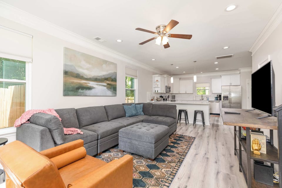 You will enter into the comfortable living area with large sectional couch and flat screen TV with streaming capabilities (Guests must provide their own logins)