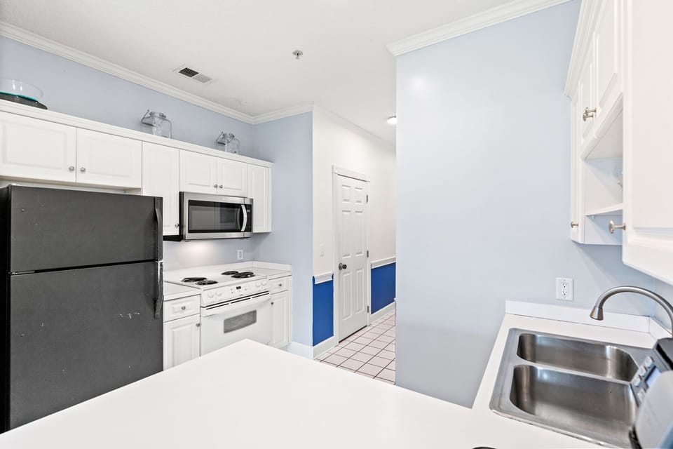 Fully equipped kitchen with everything you need to cook your favorite meals.