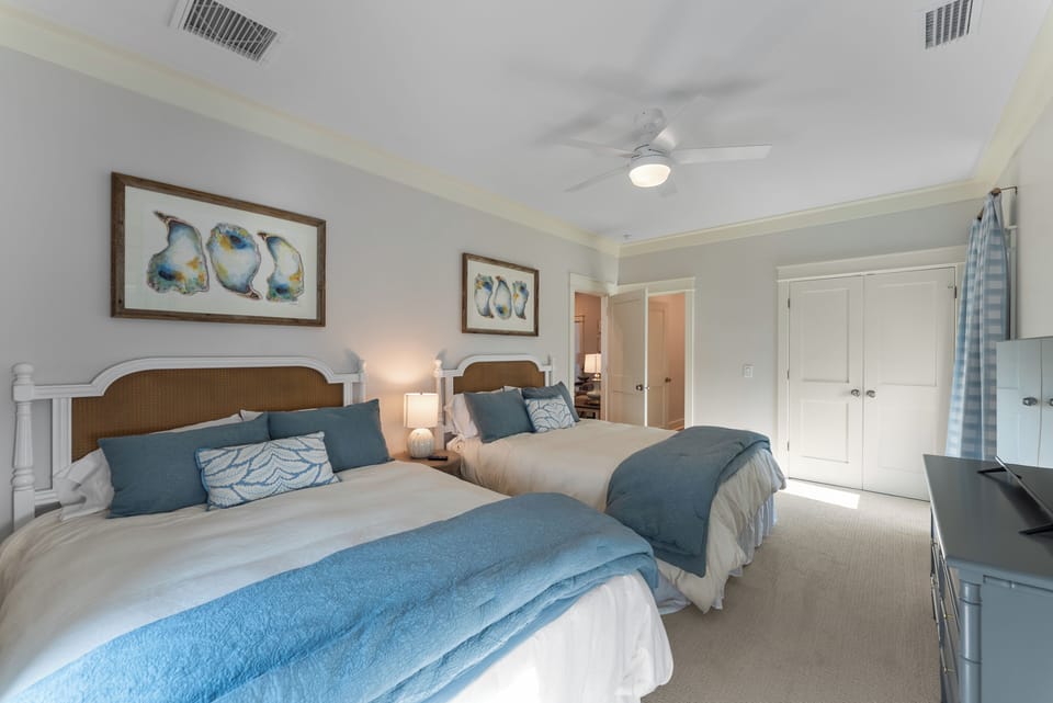 Double Queen Room