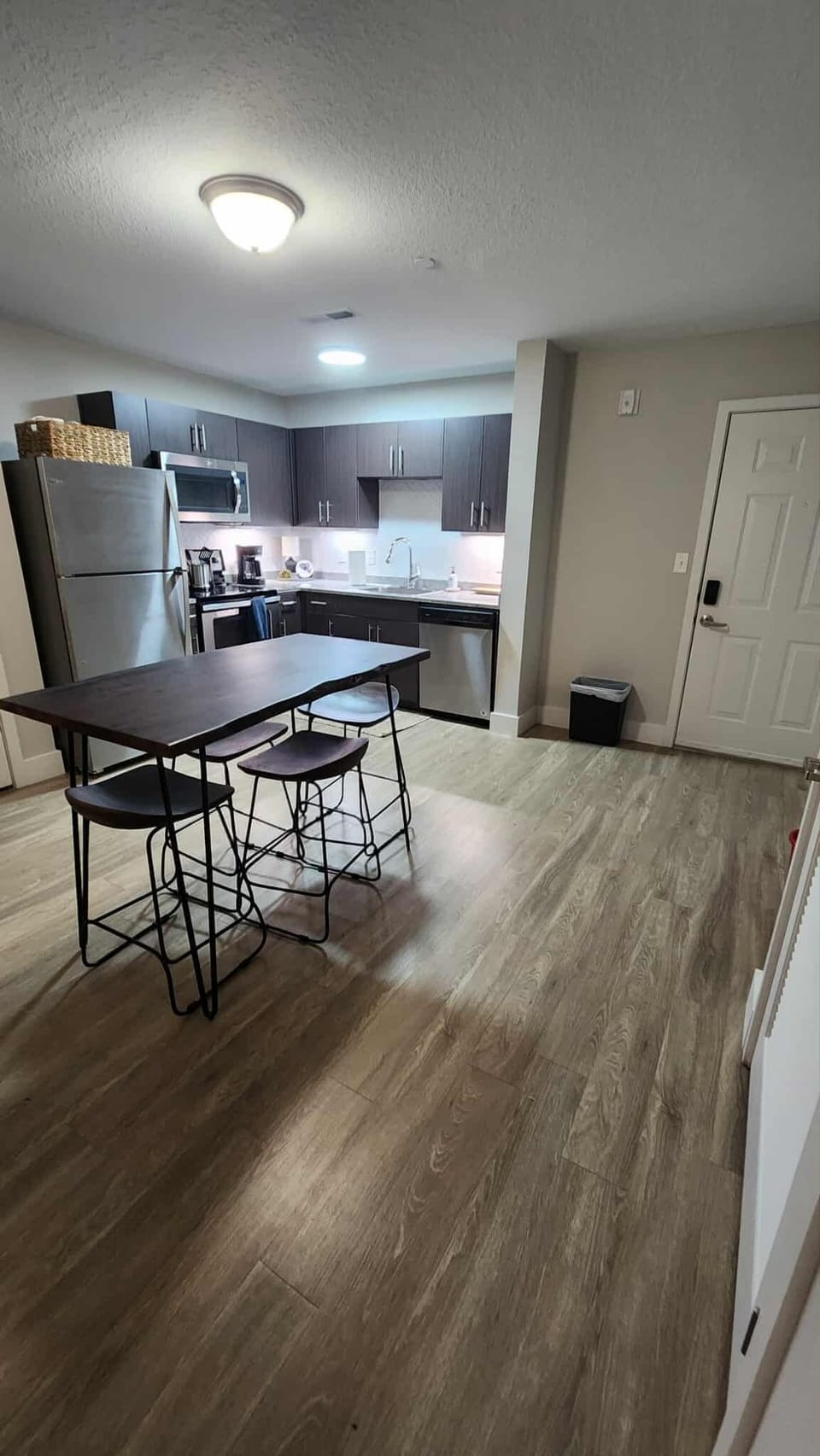 Dining Table & Kitchen