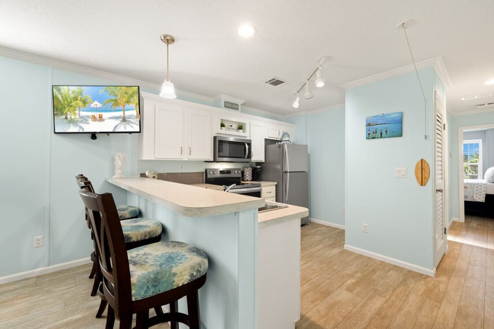 Pull up to the island for a beverage!