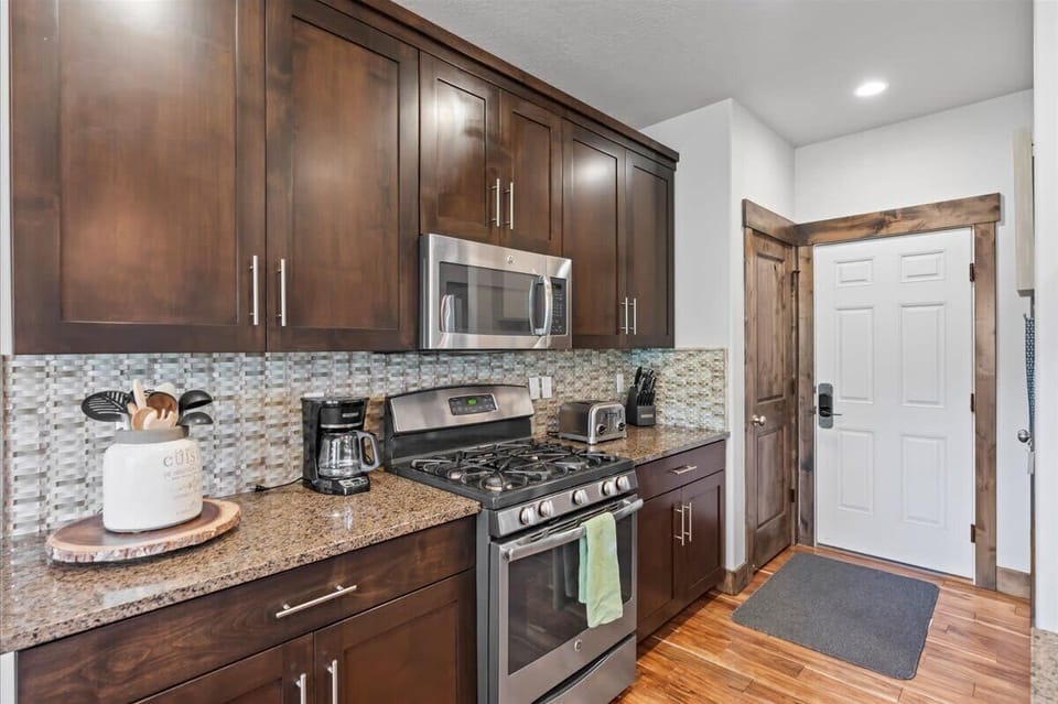 Kitchen, main floor
