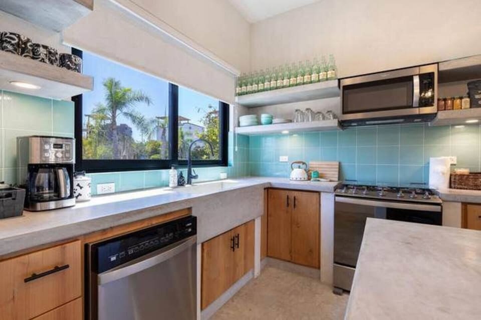 Fully equipped kitchen with everything you need for longer stays or home-cooked meals. (1)