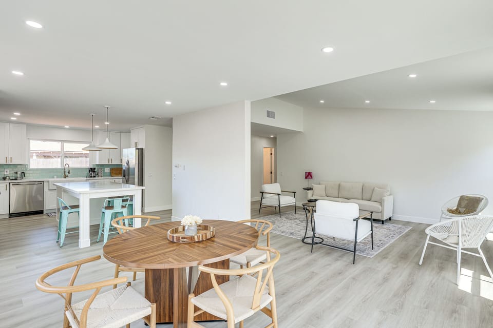 Dining Area | Living Room | Kitchen | Single-Story Home