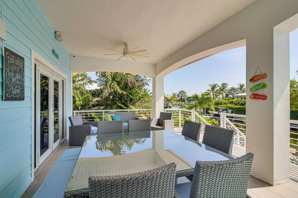Furnished Deck | Canal View