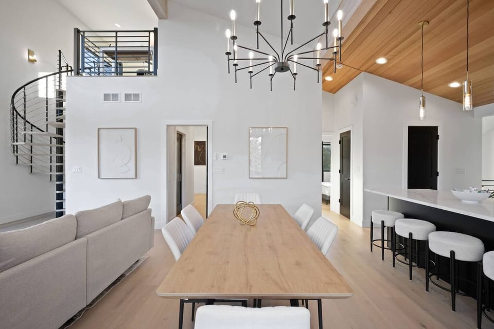 Effortless layout for cooking + dining.