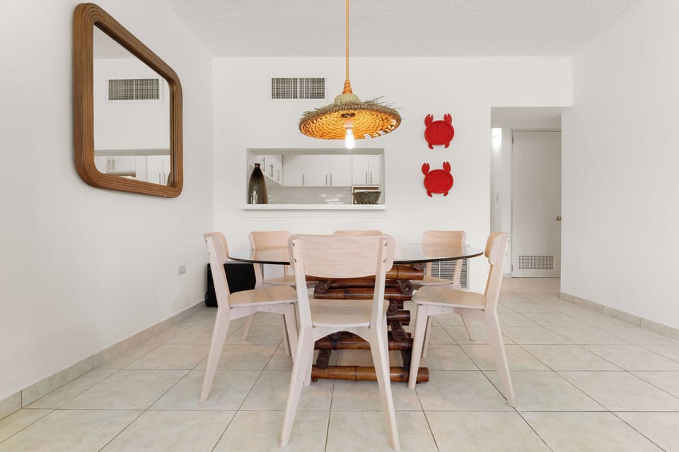 Vibrant decor and a comfortable setting make for a memorable dining experience.

