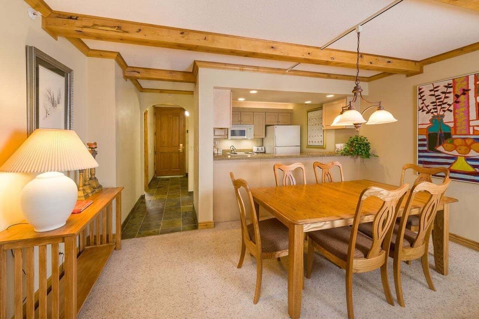 Example Photos - Dining Table, Bar Stool Seating