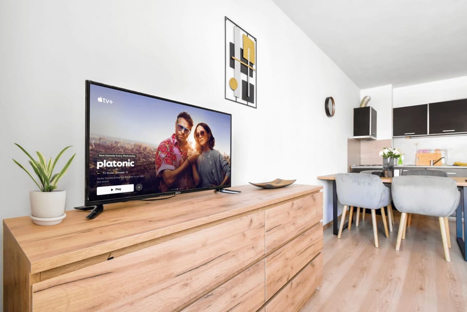 Smart TV – Stream your favorites on the big screen 📺 Check availability!